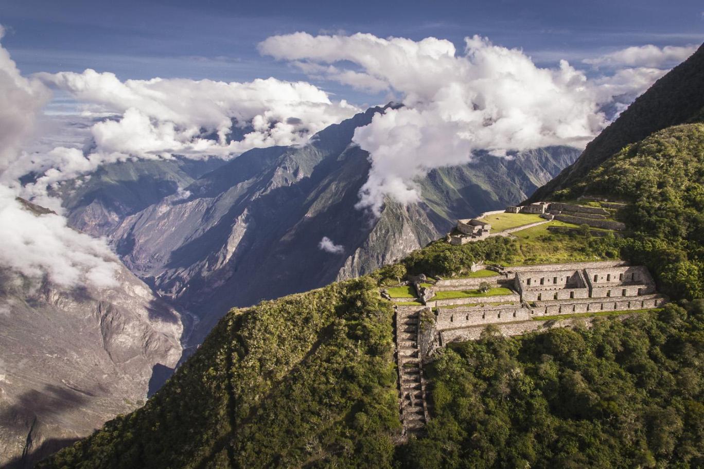 Choquequirao treking to Machu Picchu
