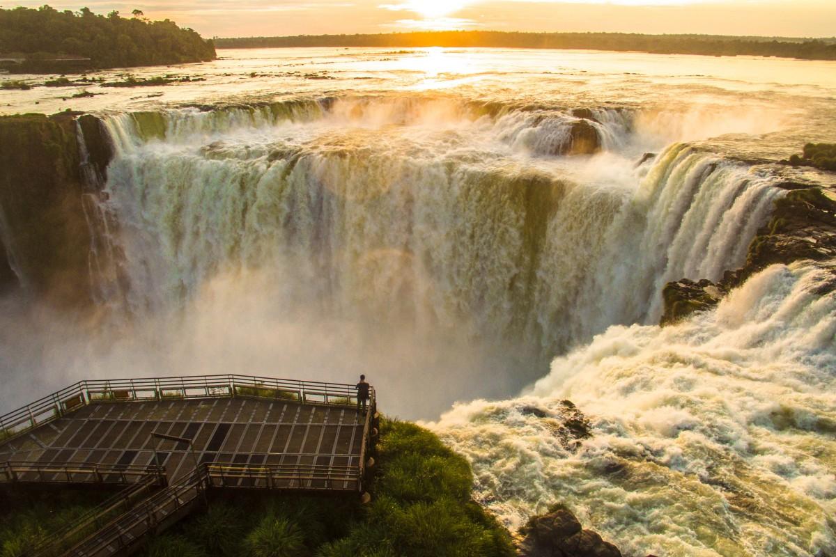 Достопримечательности Аргентины - водопады Игуасу