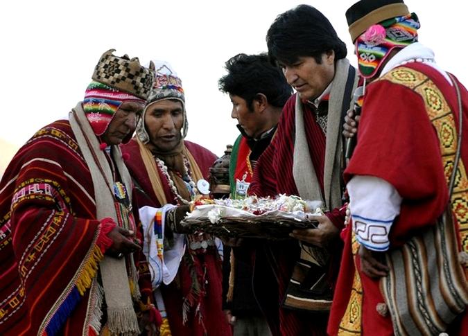 индейцы Аймара на озере Титикака