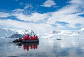 Антарктида – тур на Новый год 2023/24 на мега-яхте класса люкс Le Boreal